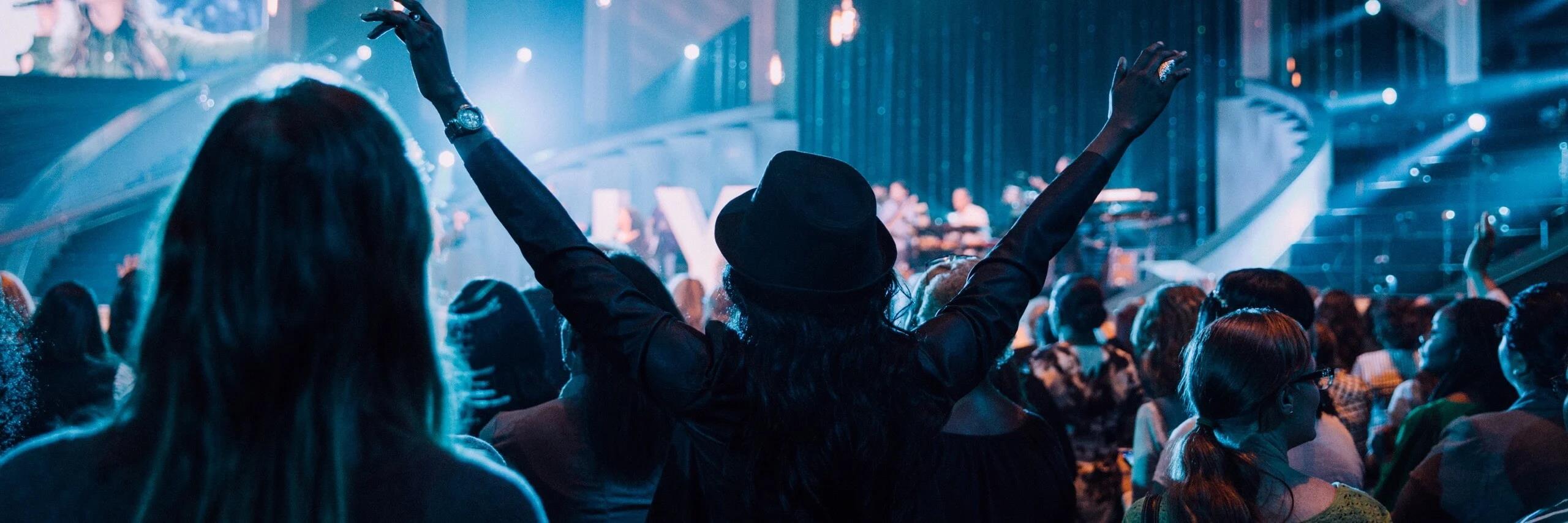 Iglesia Lakewood, image size:2560x854